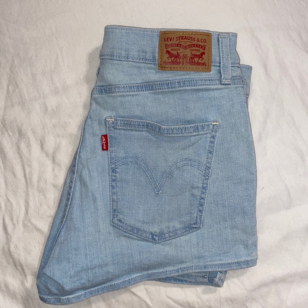 Levi jean shorts